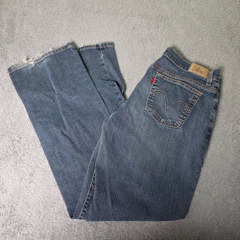 Levi's Womens 12 Medium 550 Relaxed Fit Jeans Blue Medium Wash Distressed Hem